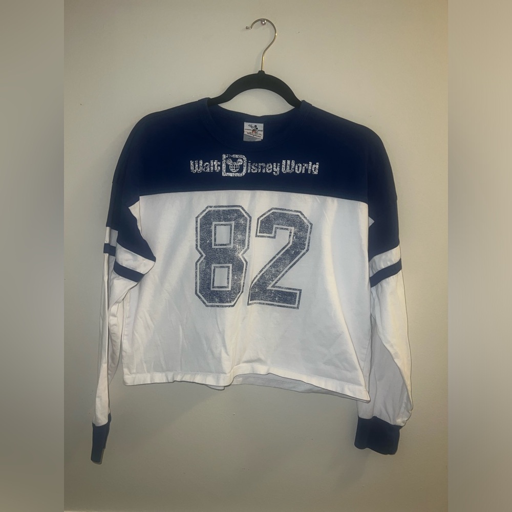 Disney Cropped 82 Shirt Size M